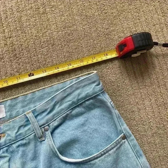 KOTN Unisex Antifit Denim high-waisted jeans light wash 36/32 (12-14). - Picture 9 of 16